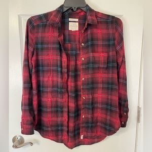 Women’s American Eagle Boyfriend Fit, “Ahh-mazingly” soft Flannel.